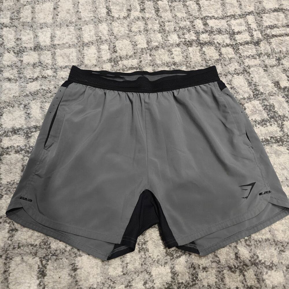 Gymshark Mens Size Medium 5" Inseam Lined Running Athletic Gym Shorts Grey